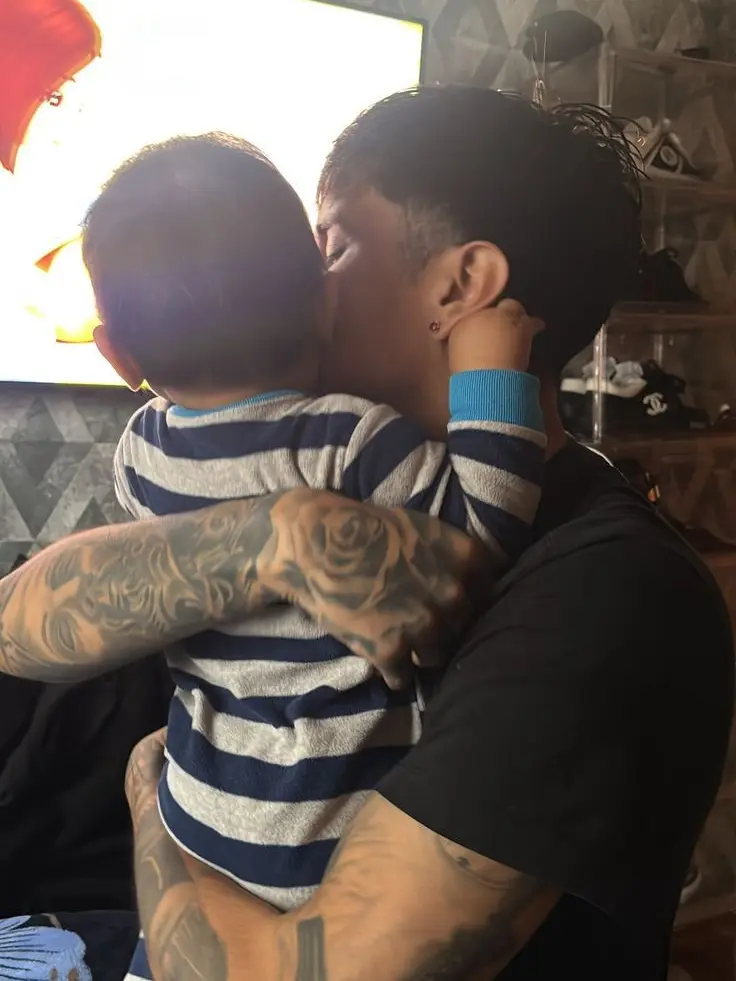 RealTimer7365의 Hispanic baby daddy
