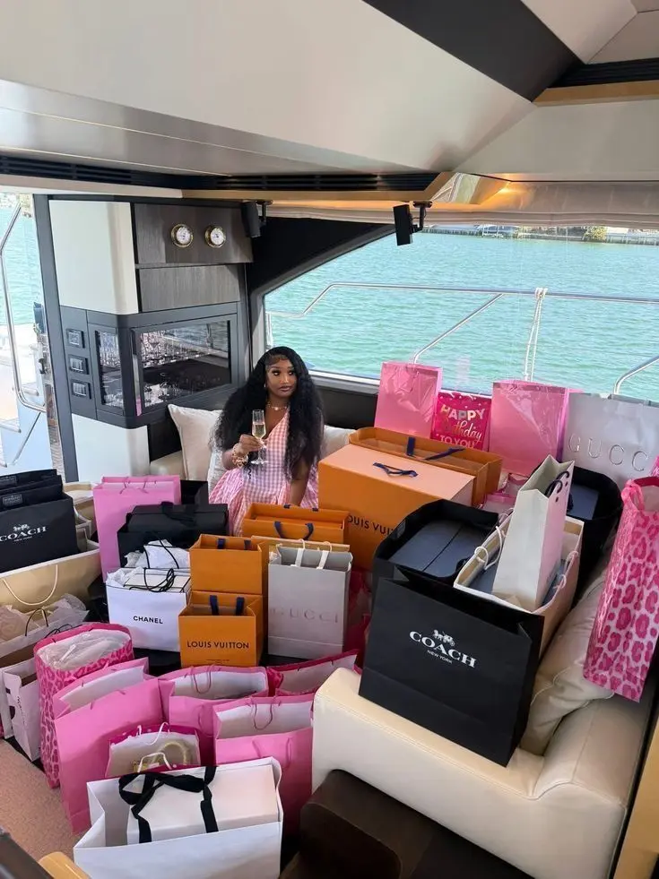WellJanuary의 The life of an influencer who’s also an mom