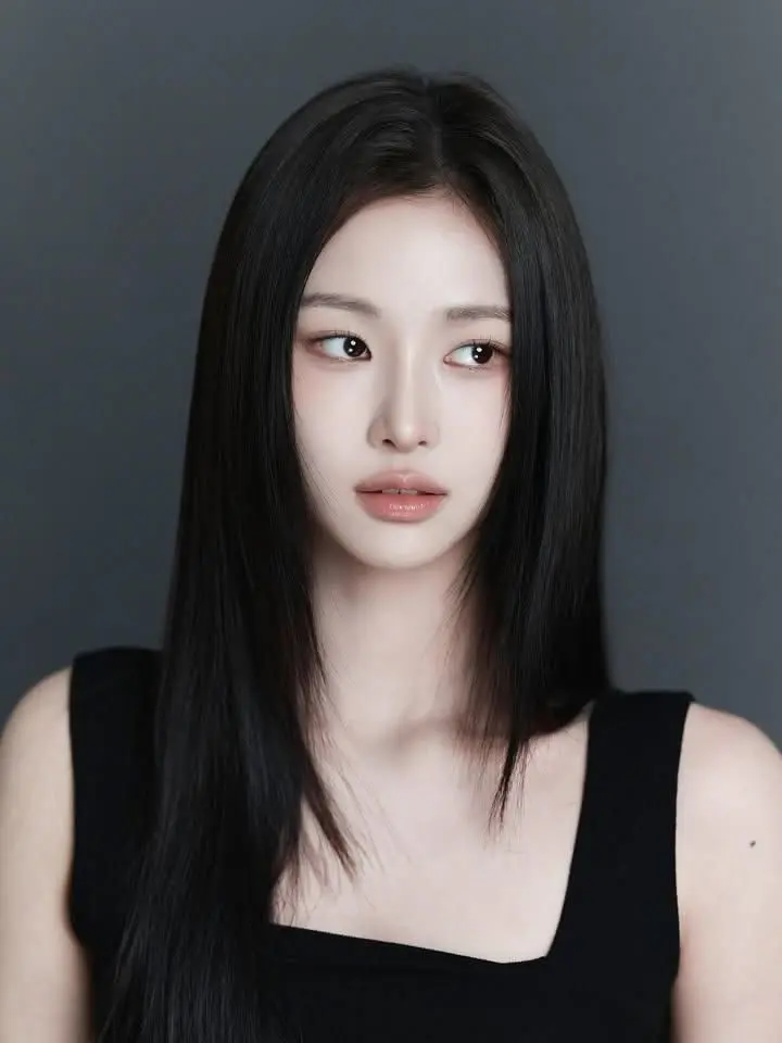 HaerinIsHearing의 ☆》 Rivals or actresses?