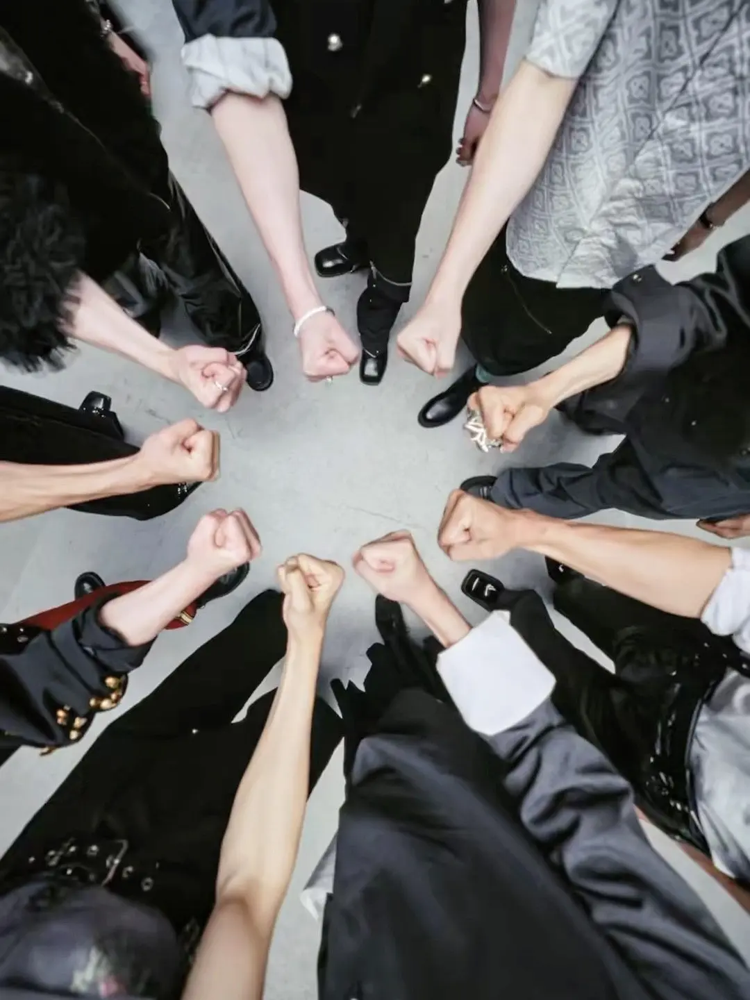 VividPearl1104의 イケメン幼馴染は病弱で生理男子でした