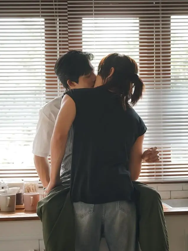 TrendyBeago7515의 What Omegas Aren't