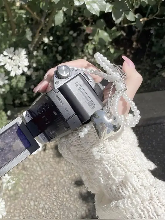 Yeon.line2345의 그래서 오늘 막내 들어오는거에요?