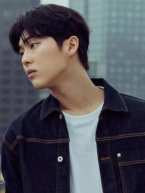FierceChest8865의 Ahn Suho