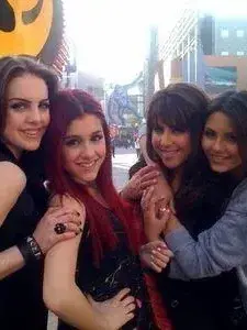 Blacknoir1의 Victorious Girls