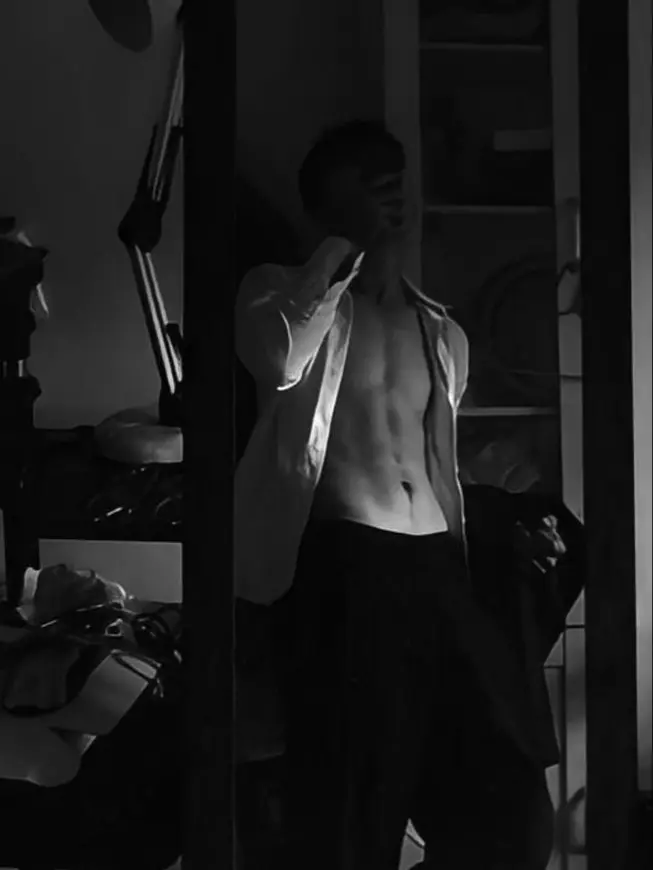 espiesworld의 "When did you get hot all the sudden.."