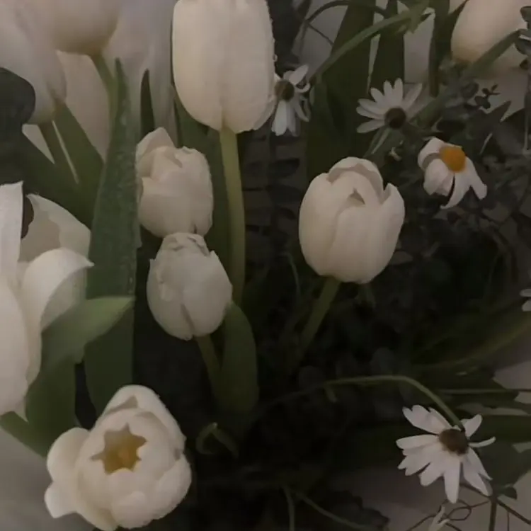 please.love.us의 나루미 겐