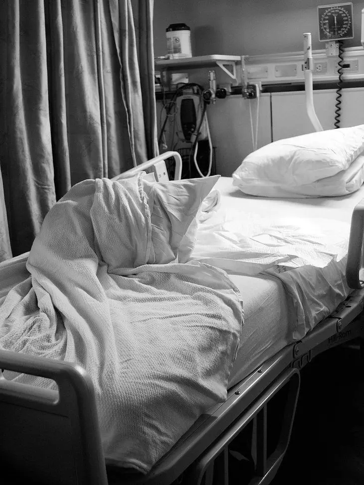 Mo_lly의 042病室。