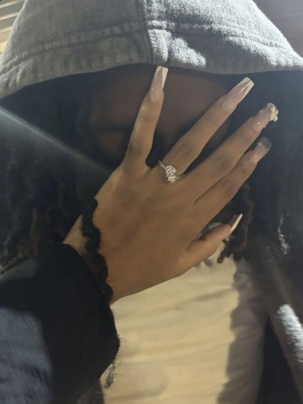 Theyluvmira의 𝓗𝓸𝓸𝓴