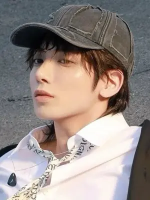 LovelySnore3922의 Taehyun Kang