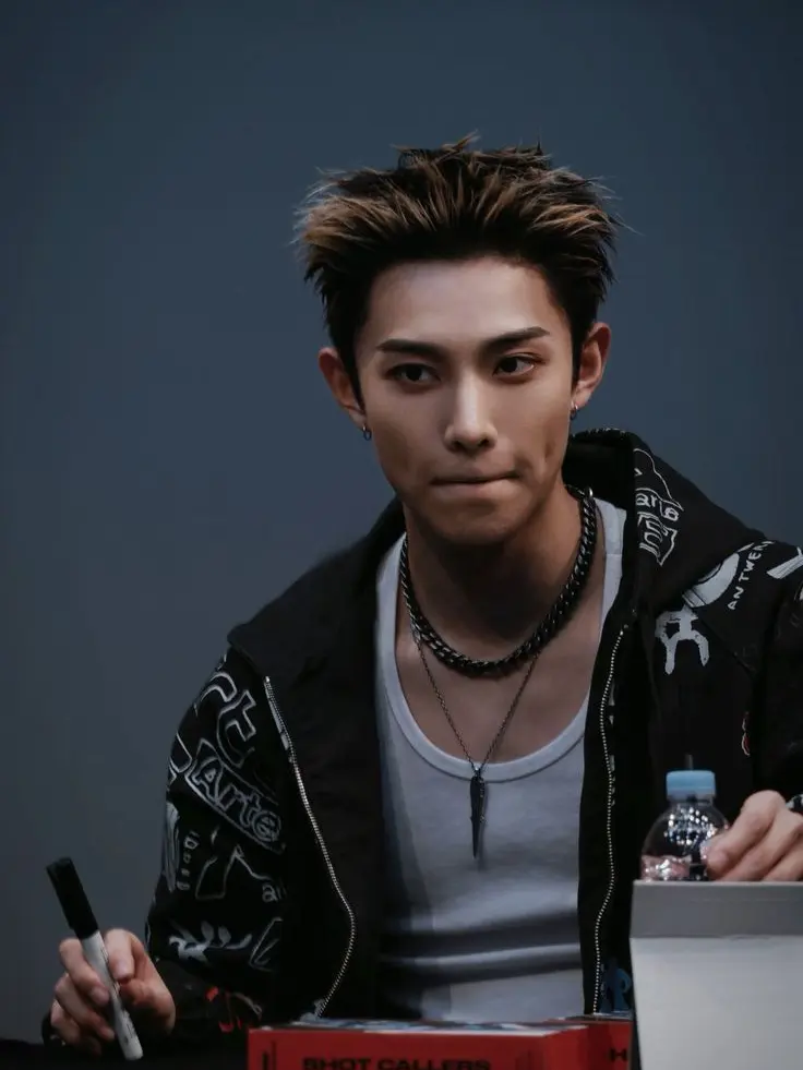 LEE_KN0W_87의 Kim Ryul