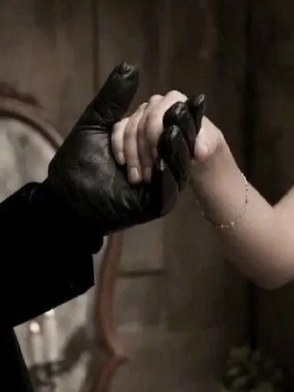 OvalBin9233의 Villain and hero.