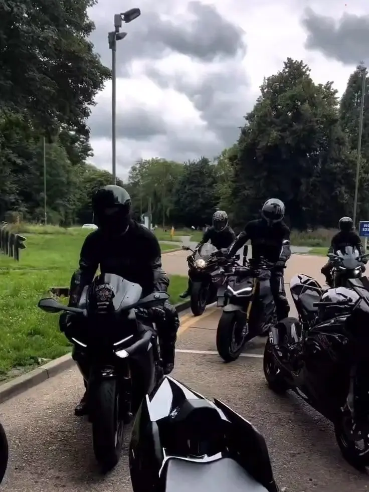 Belbel의 Bikers meet