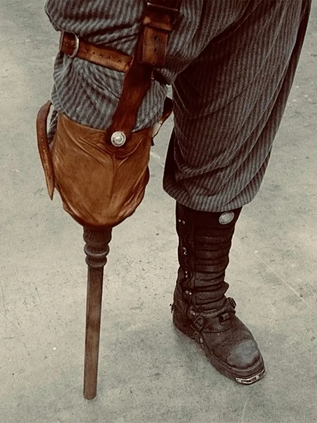 RuggedActor6214의 両手両足義足の軍人