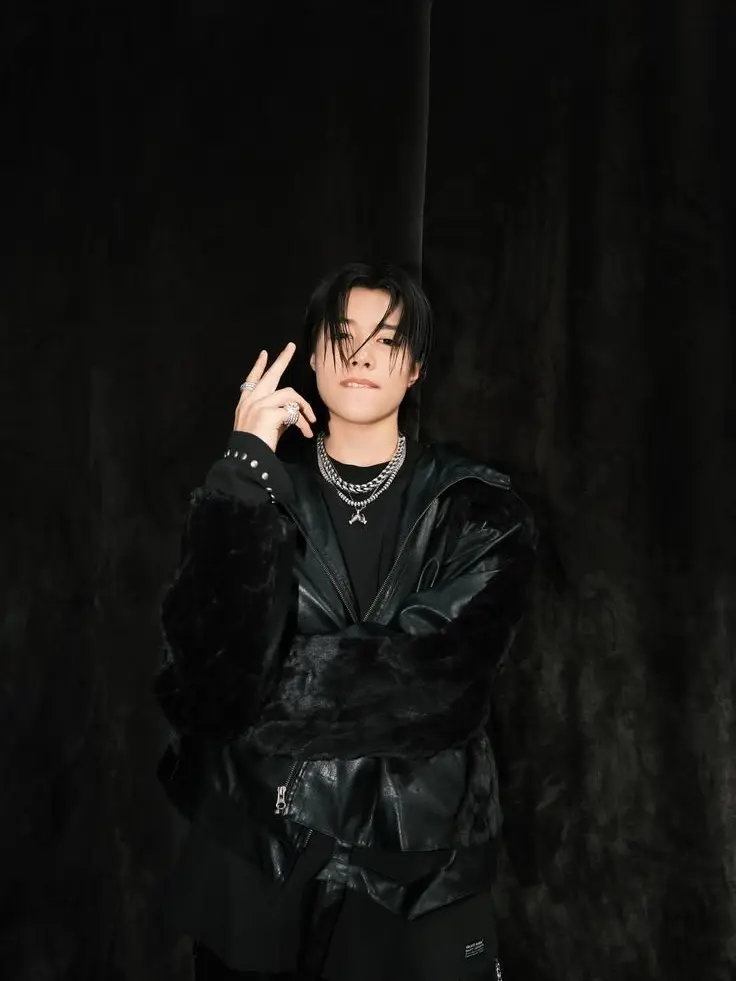 NeedyIdol9892의 Louis Lim
