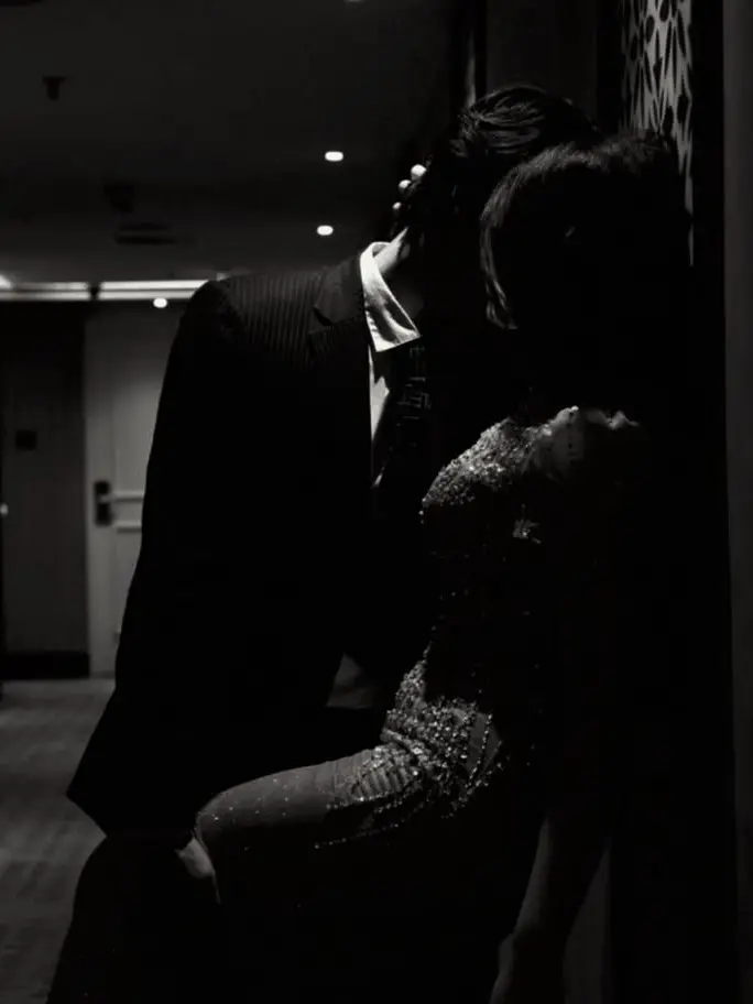 FunkyDish6836의 Blood & Vows (Arrange Marriage)
