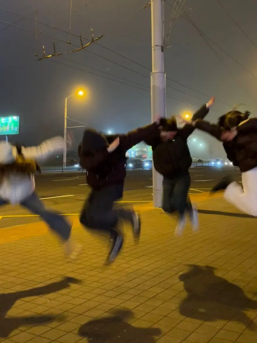 DeafStoat2334의 ||ℂ𝕣𝕒𝕫𝕪 𝔽𝕣𝕚𝕖𝕟𝕕 𝔾𝕣𝕠𝕦𝕡||