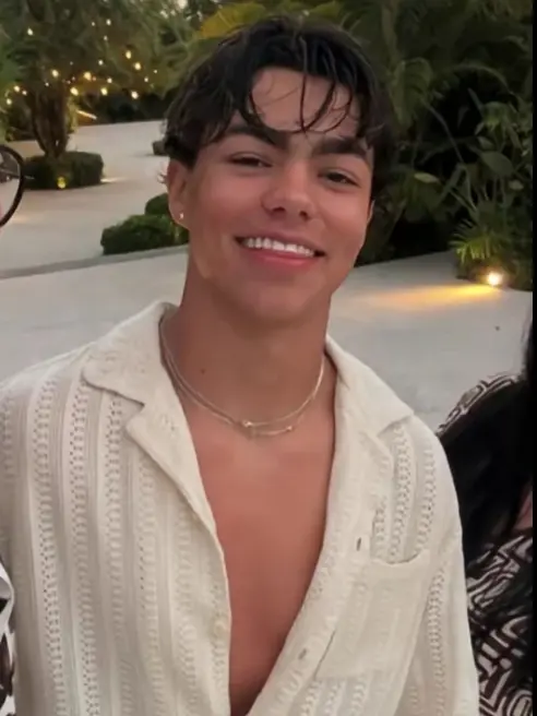 LivelyBoy2515의 Malachi Barton BL/MLM