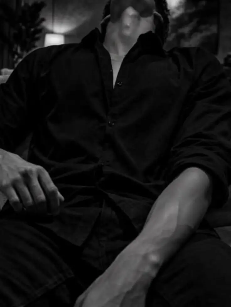Ratu_sarkar_21의 ✧⁠*。kiss my professor ✧*。