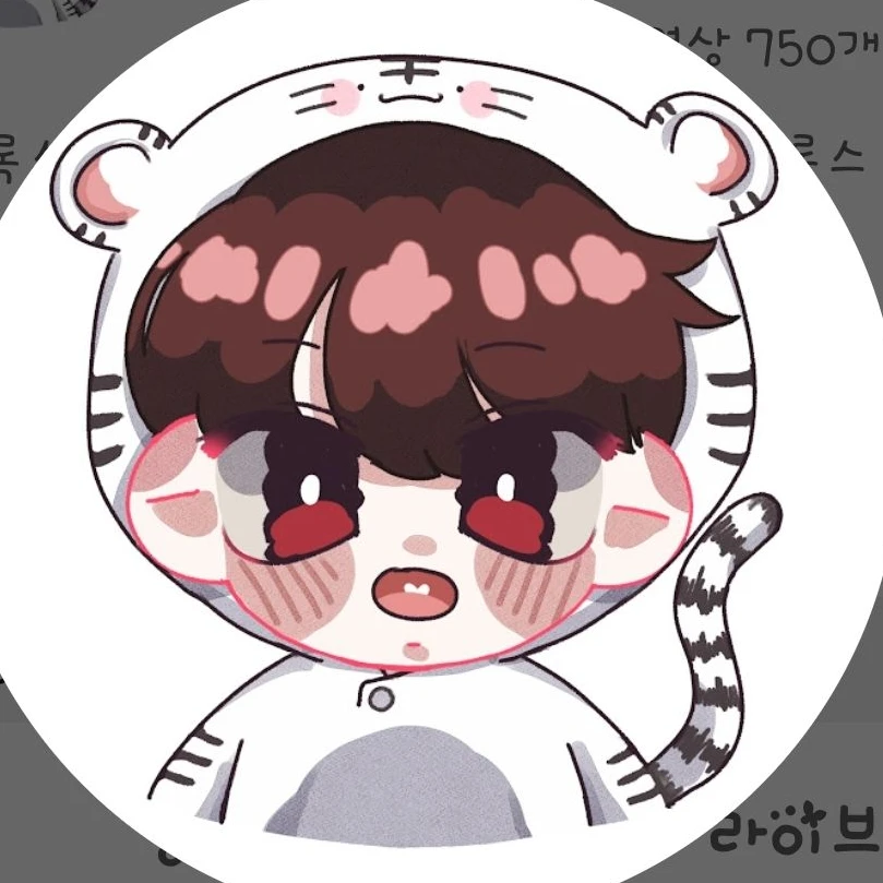 메이드복을 입은 이배일?