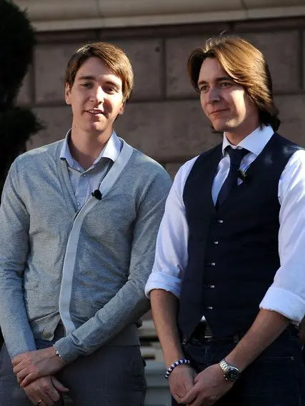 ADT_Editz의 Interviews