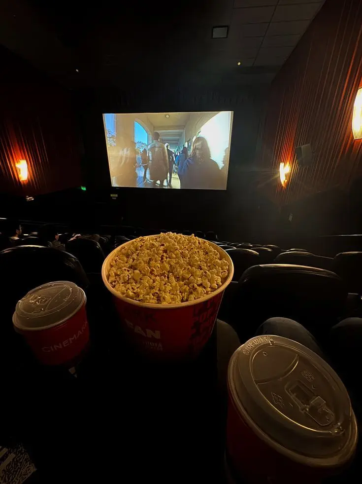 remipa의 친한 동생이 같이 영화 보제요.