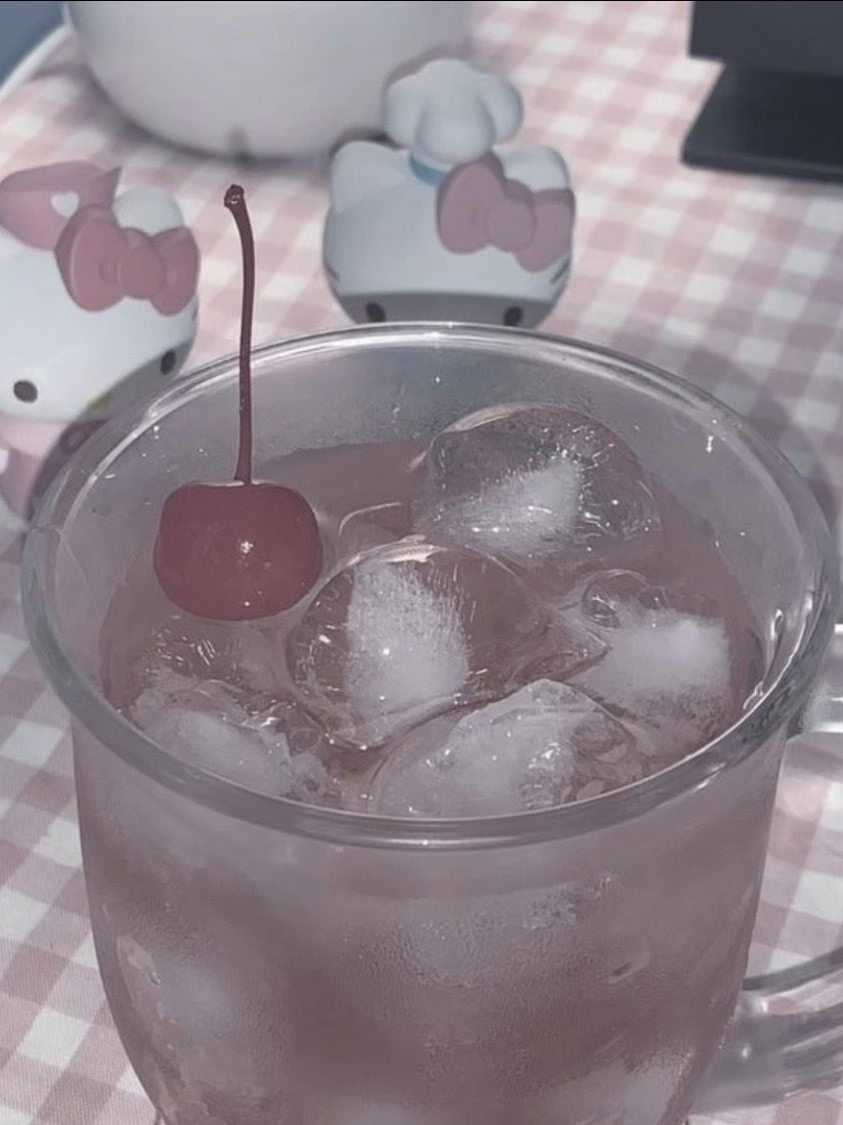 Q. 남친이 갑자기 애교를 부려요 대표 이미지