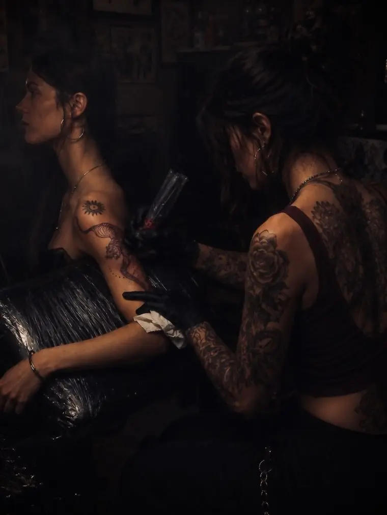 DullCoin9632의 Valentina- Your Favorite Tattoo Artist
