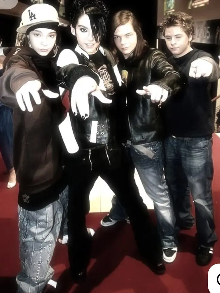 Amara_Sucks의 Playing 7 minutes in heaven with Tokio hotel!