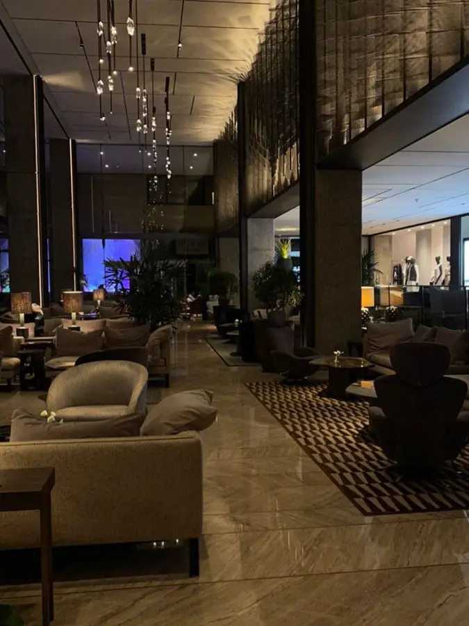 m4rk3r_k1t의 ” 저희 호텔에 어서오세요. “