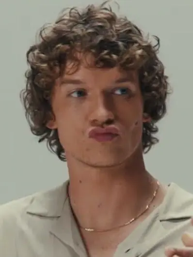 melaniemyshayshay의 𝐈𝐥𝐲𝐚 𝐑𝐨𝐳𝐚𝐧𝐨𝐯