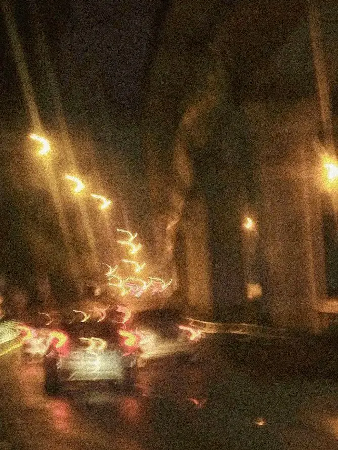 LT.404의 빛 잔상