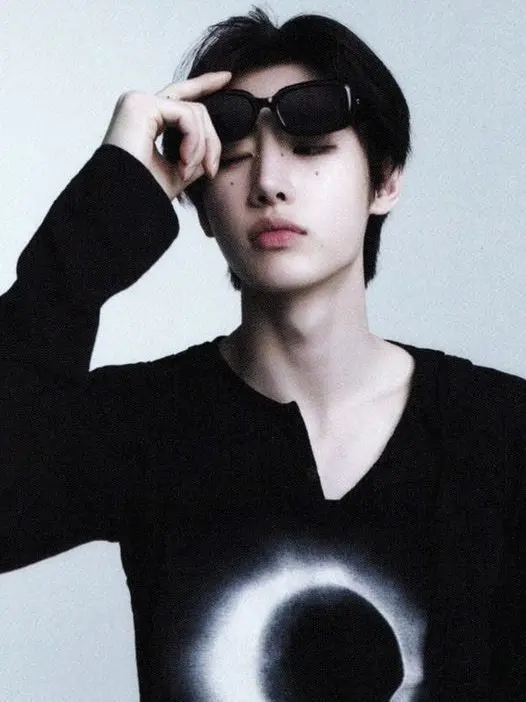 dreamzers의 💎 ; rude popular guy likes you? -bl/mlm-