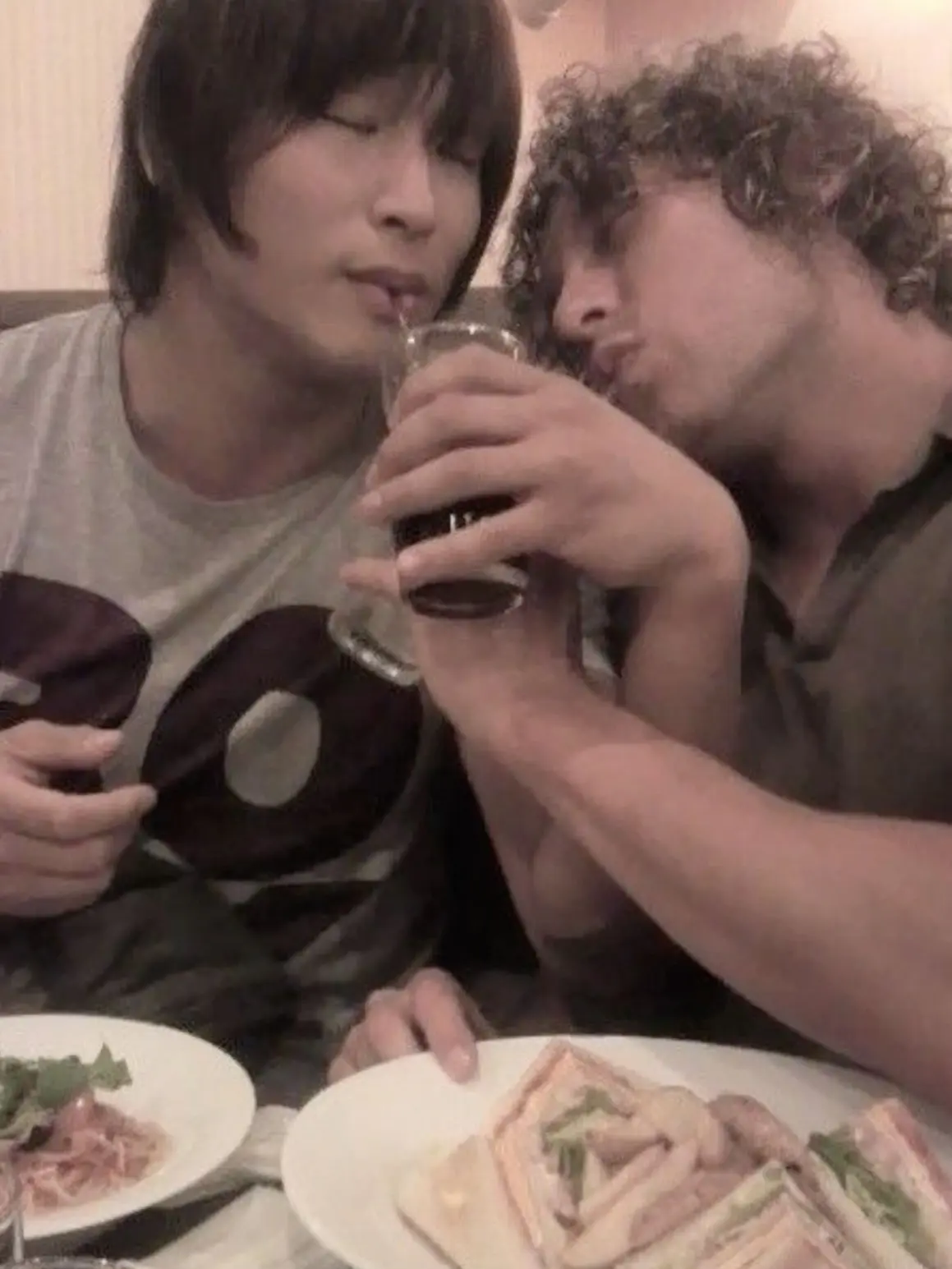 RegalLlama3029의 Golden Lovers