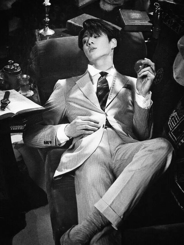 YOOOOOOOOO의 Jungkook enemies to lovers
