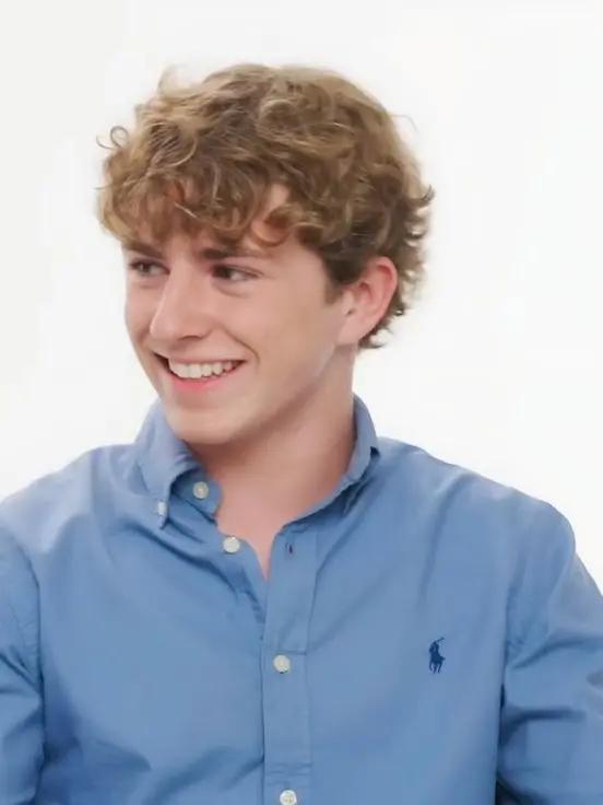 Aelkxi_C의 Walker scobell, intrigued by a percabeth fan