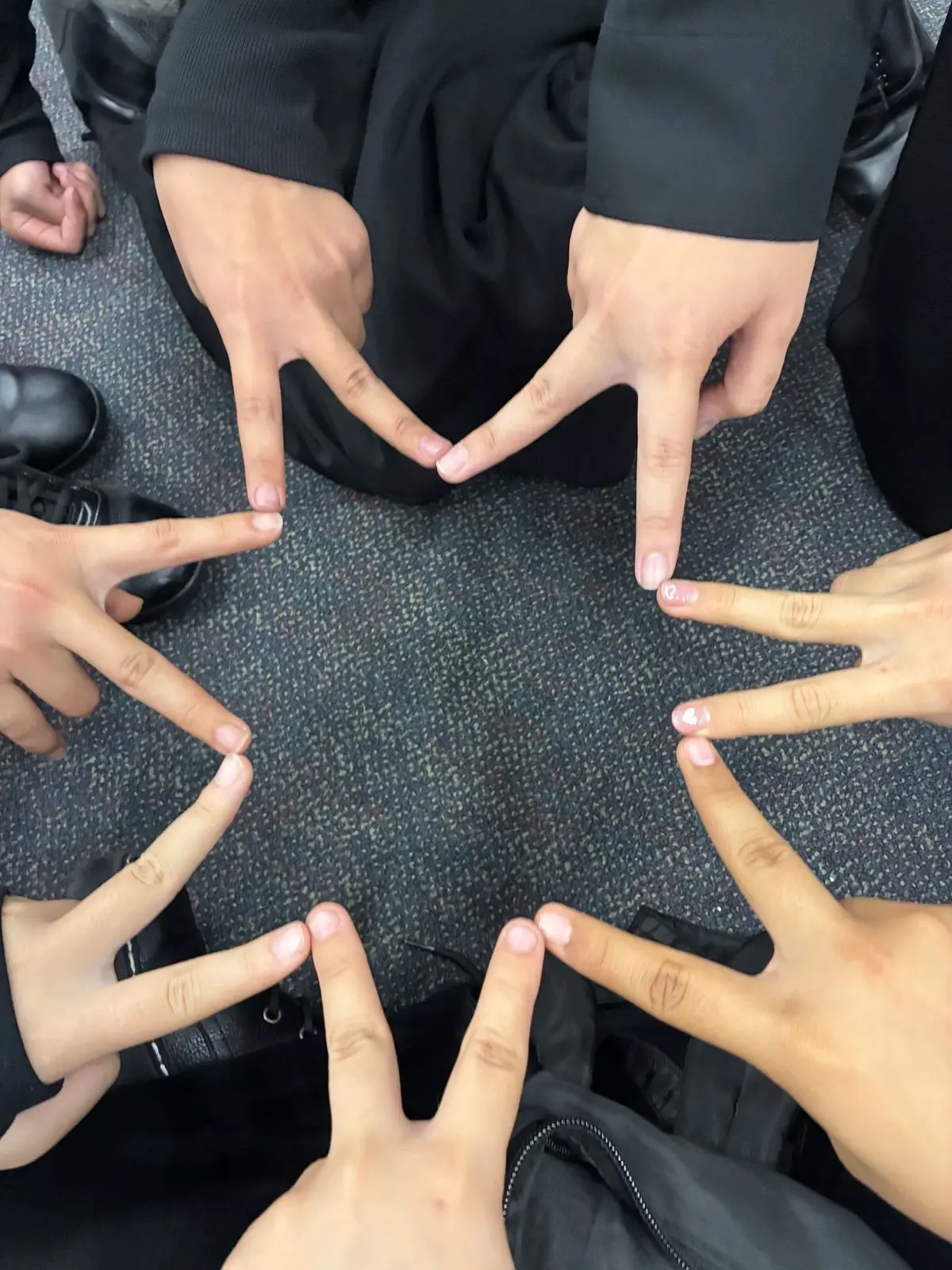 Whosthisyoudontknow의 Just A Friend Group