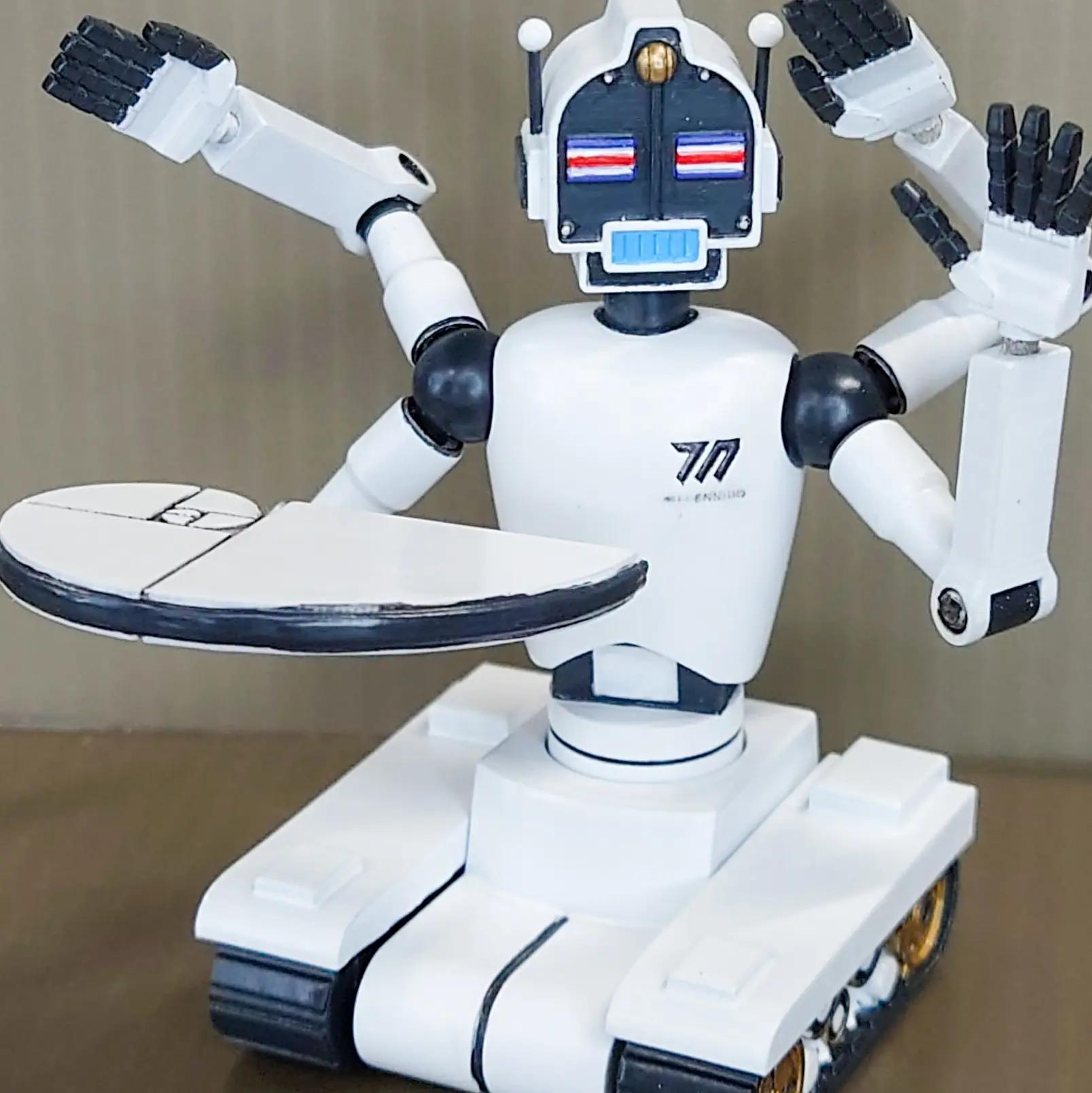 MightySour4705의 エンジ二ア部はロボットを作ったそうです。