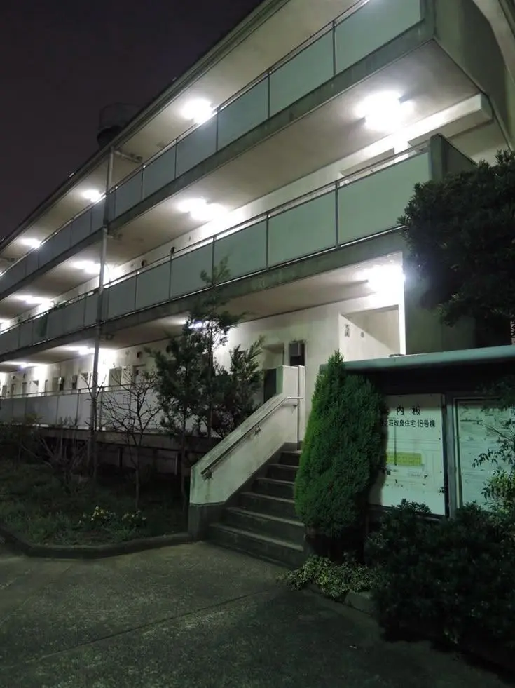 FrayedDesk5548의 All Alone