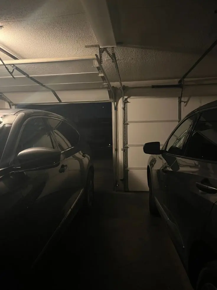 Oceane의 Abandoned rooftop parking garage late night