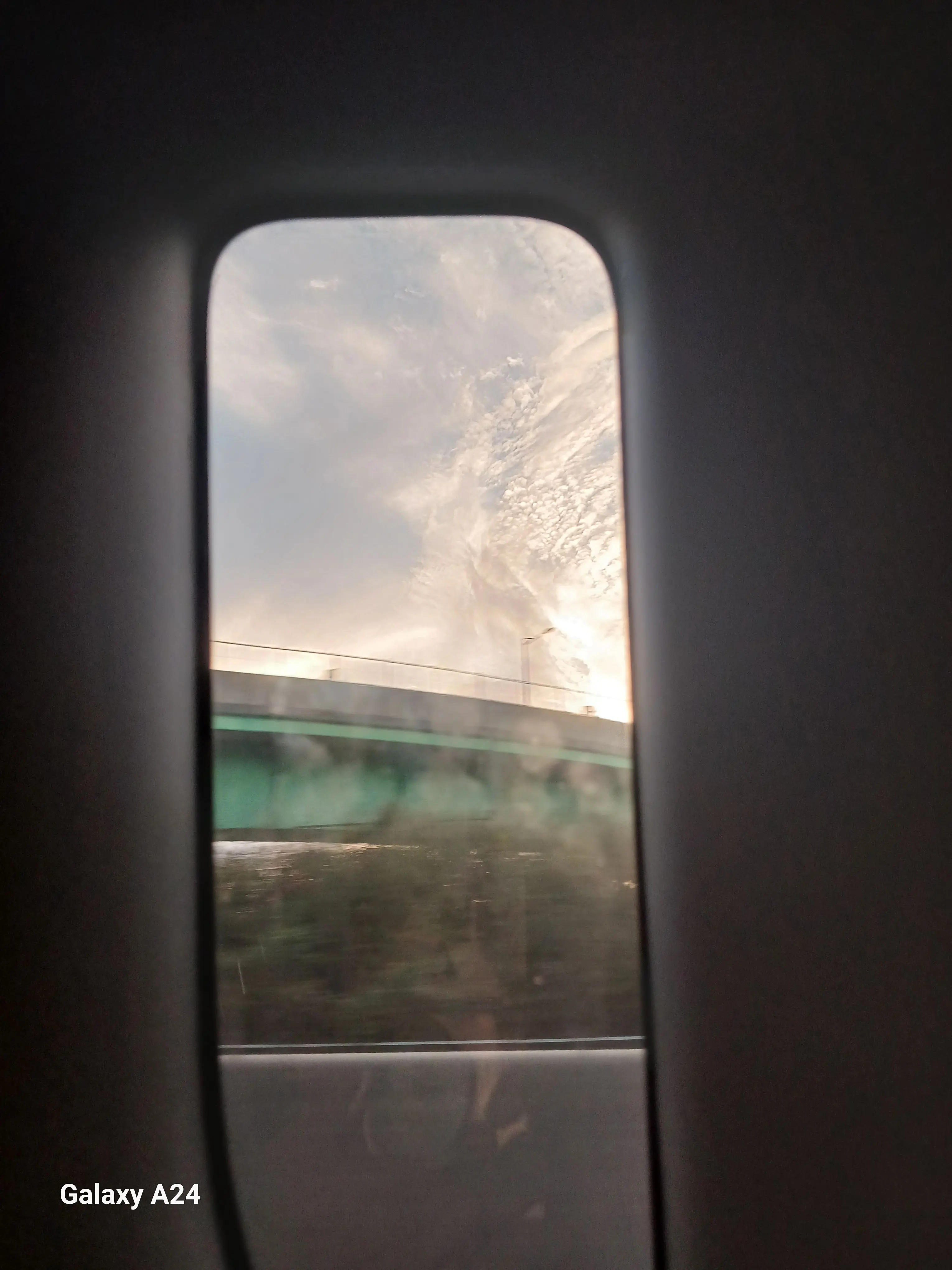 Jijilsc의 정공룡.그는 천사인가 악마인가