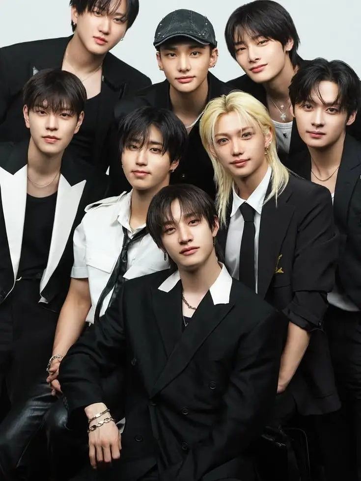 Emishinohara의 Skz pick me but she wants YOU?