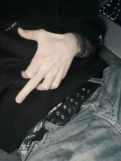 Gr4veSt0ne의 Your best friend's brother