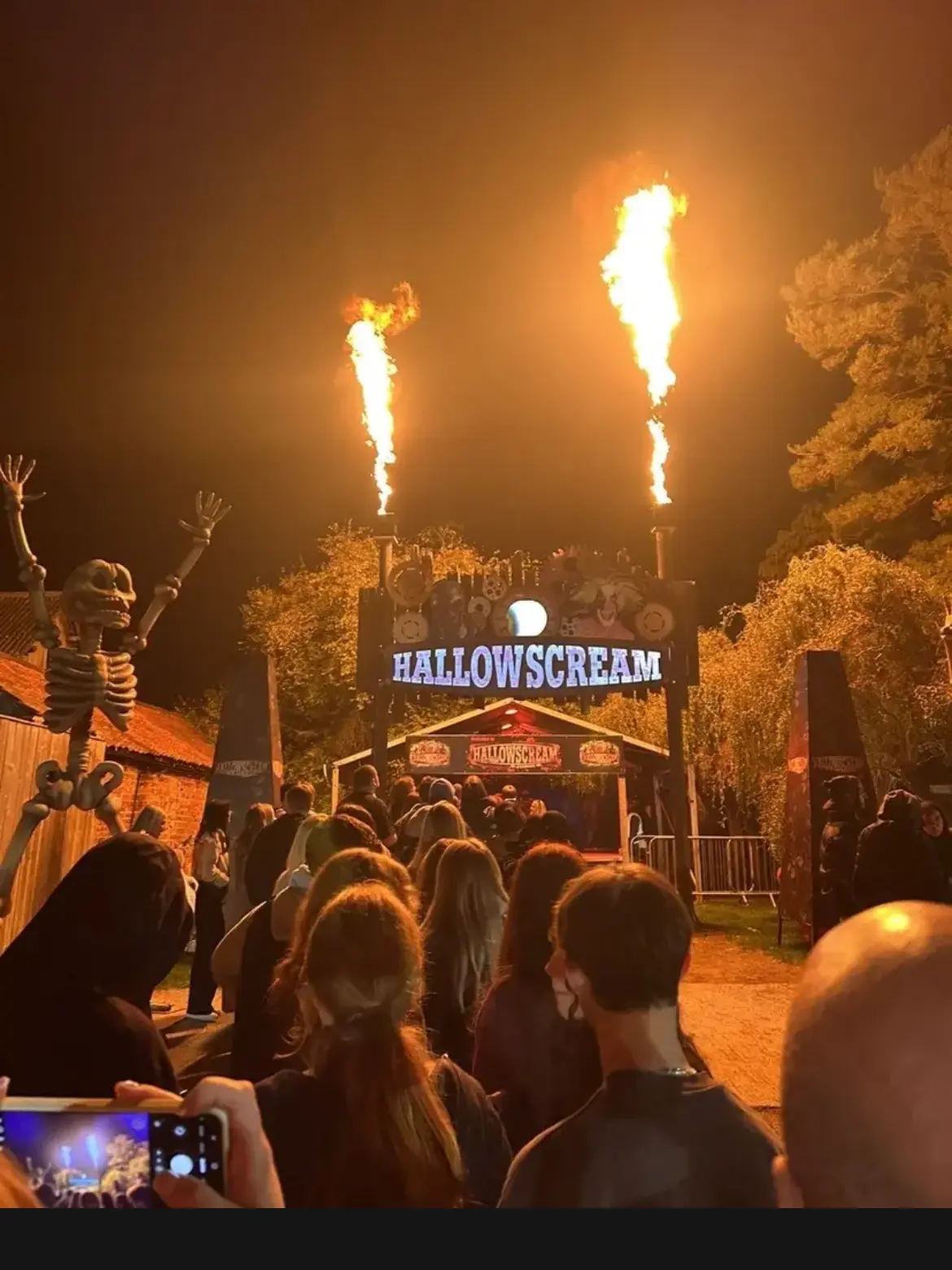 SoreReel0541의 College Halloween costume party