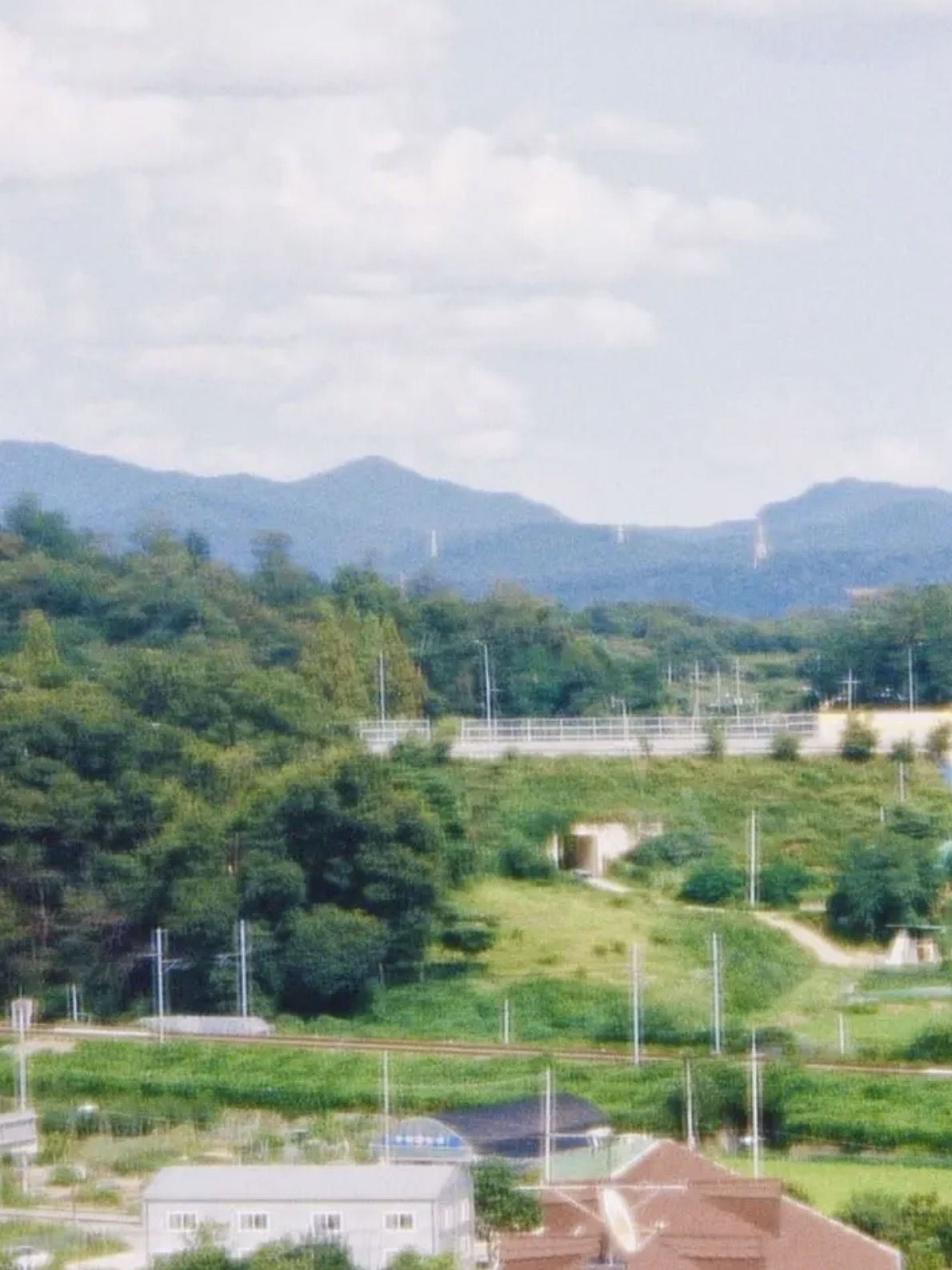 뜰팁 시골 학교 대표 이미지