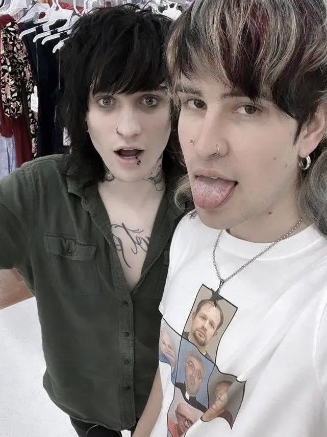 Andrewbutdepressed1234의 Just Johnnie bc he cute asf