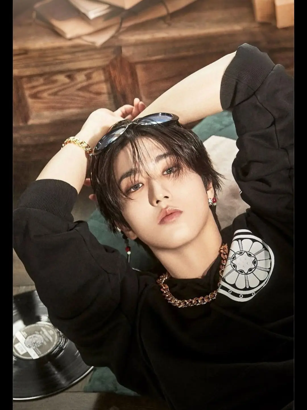 JustcallmeLin의 He loves you deeply and you two are dating 💗
