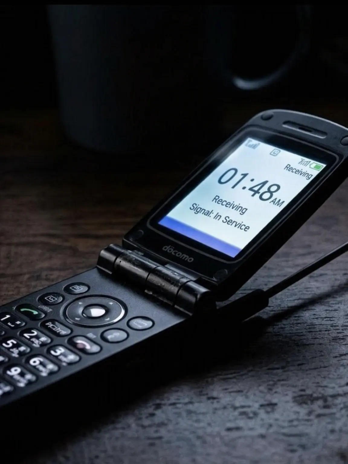 Low_90의 Him on the Flip Phone