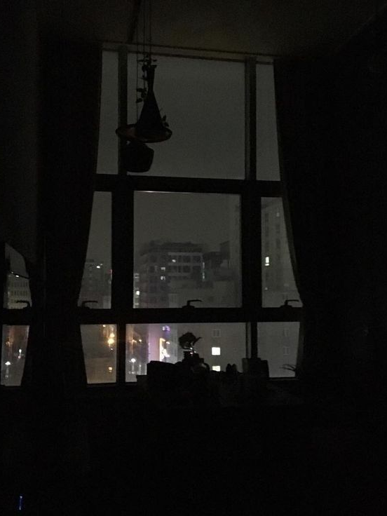 야.너 때문에 여기까지 찾아왔다고. 대표 이미지