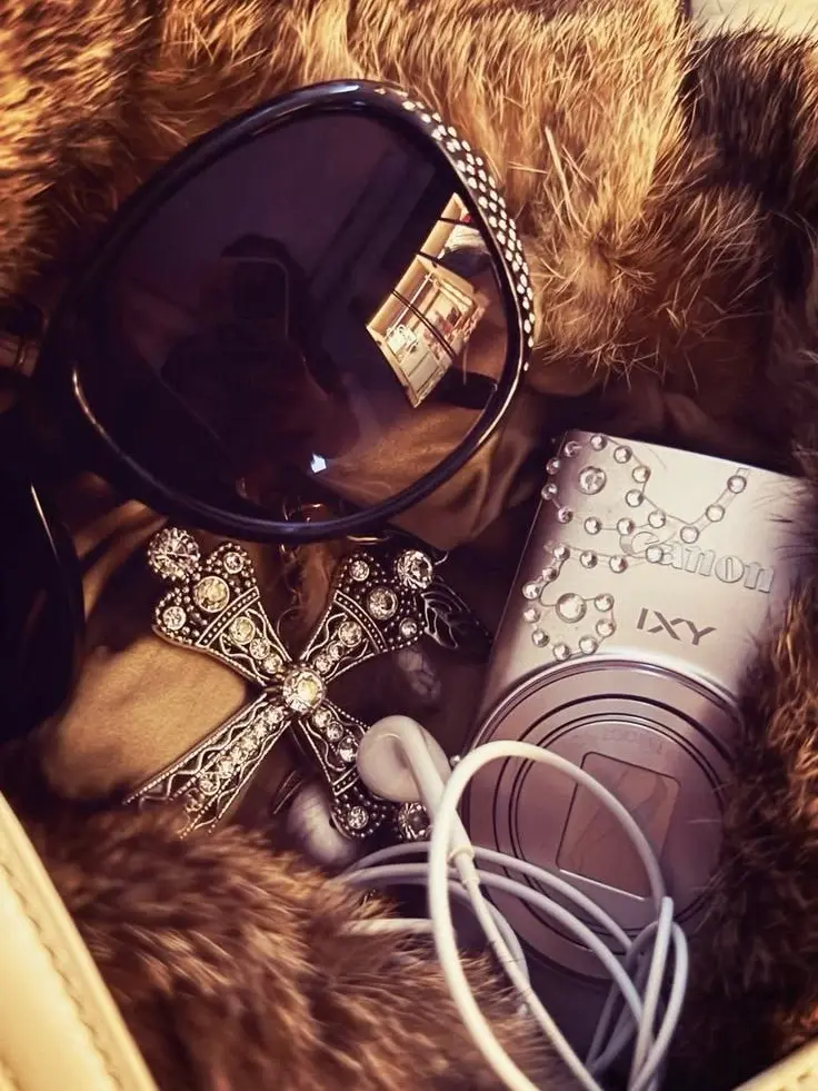 stupidlildumbboy의 🛍️ | Your Ex Is The Popular Girl.