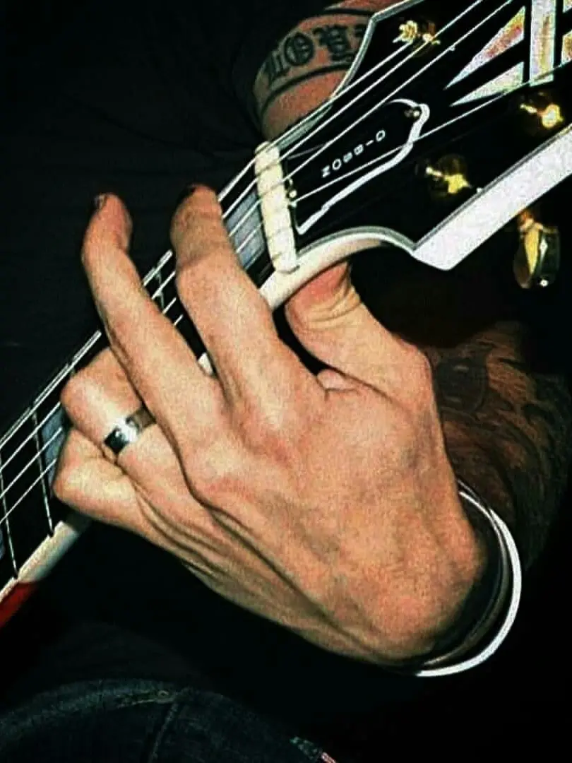 Shutupnooneknowsme의 Rockstar- you’d do anything?